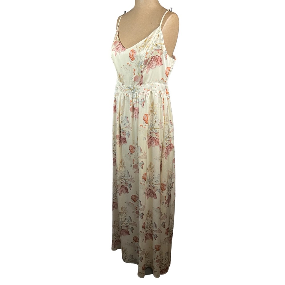 FILTRE Medium Cream Floral Maxi Dress